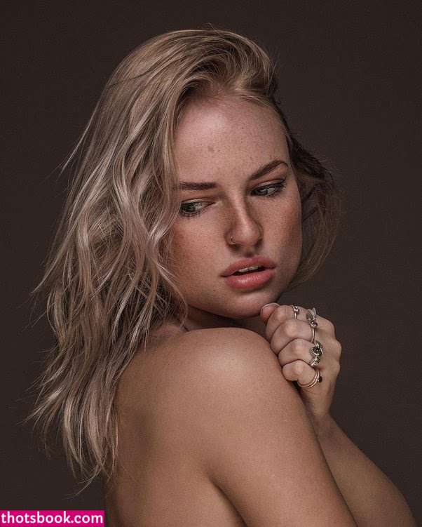 Kim Denise Lang Photo #22