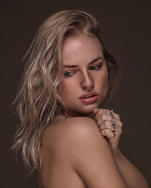 Kim Denise Lang Photo #22