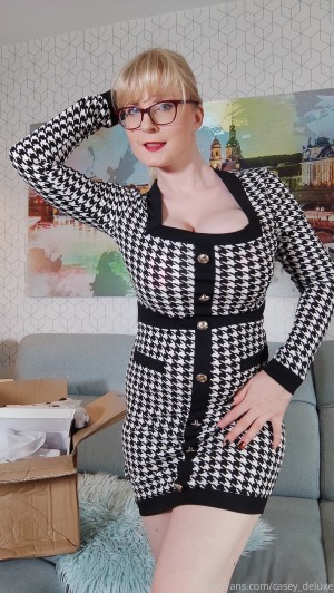 Casey Deluxe Photo #94