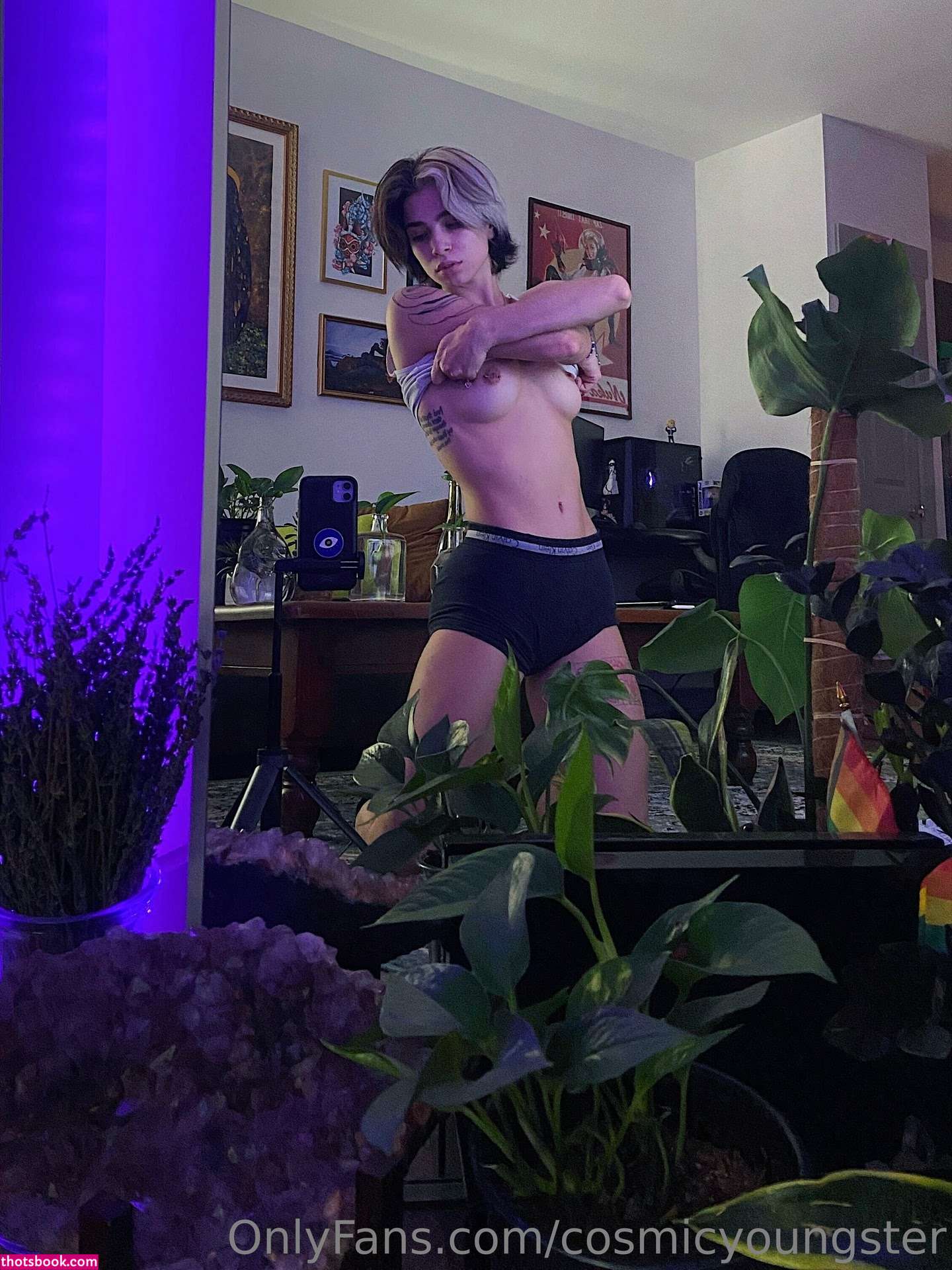 Cosmicyoungster Photo #26