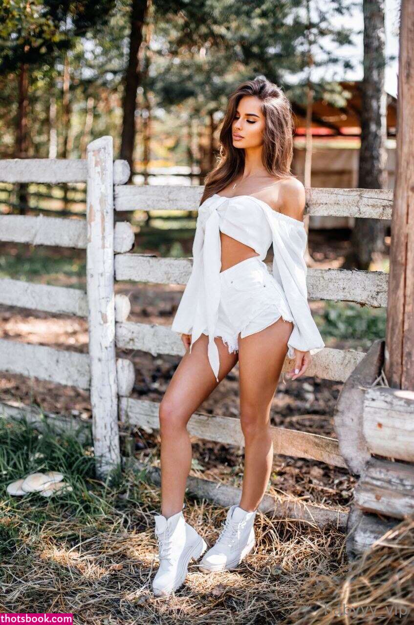 Viktoria Si Photo #96