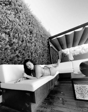 Londonkeyes Photo #5