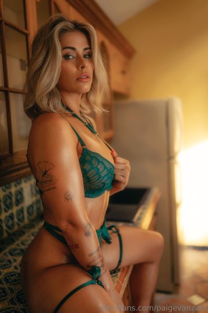 Paige Vanzant Photo #954