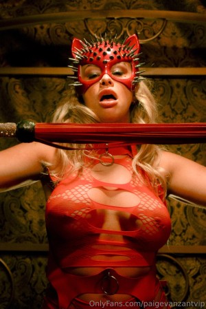 Paige Vanzant Photo #994