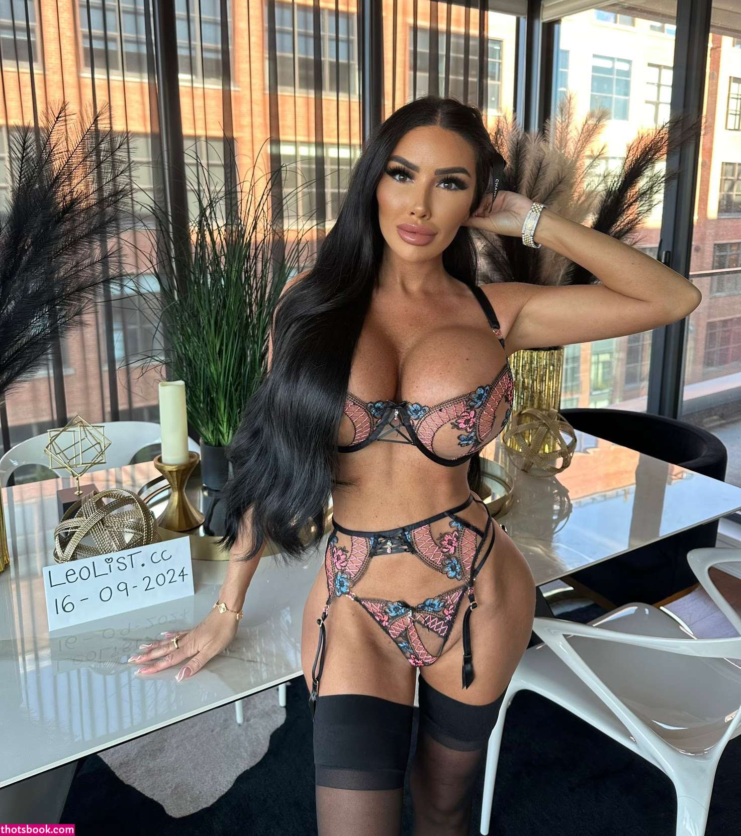 Anna Evans Photo #49