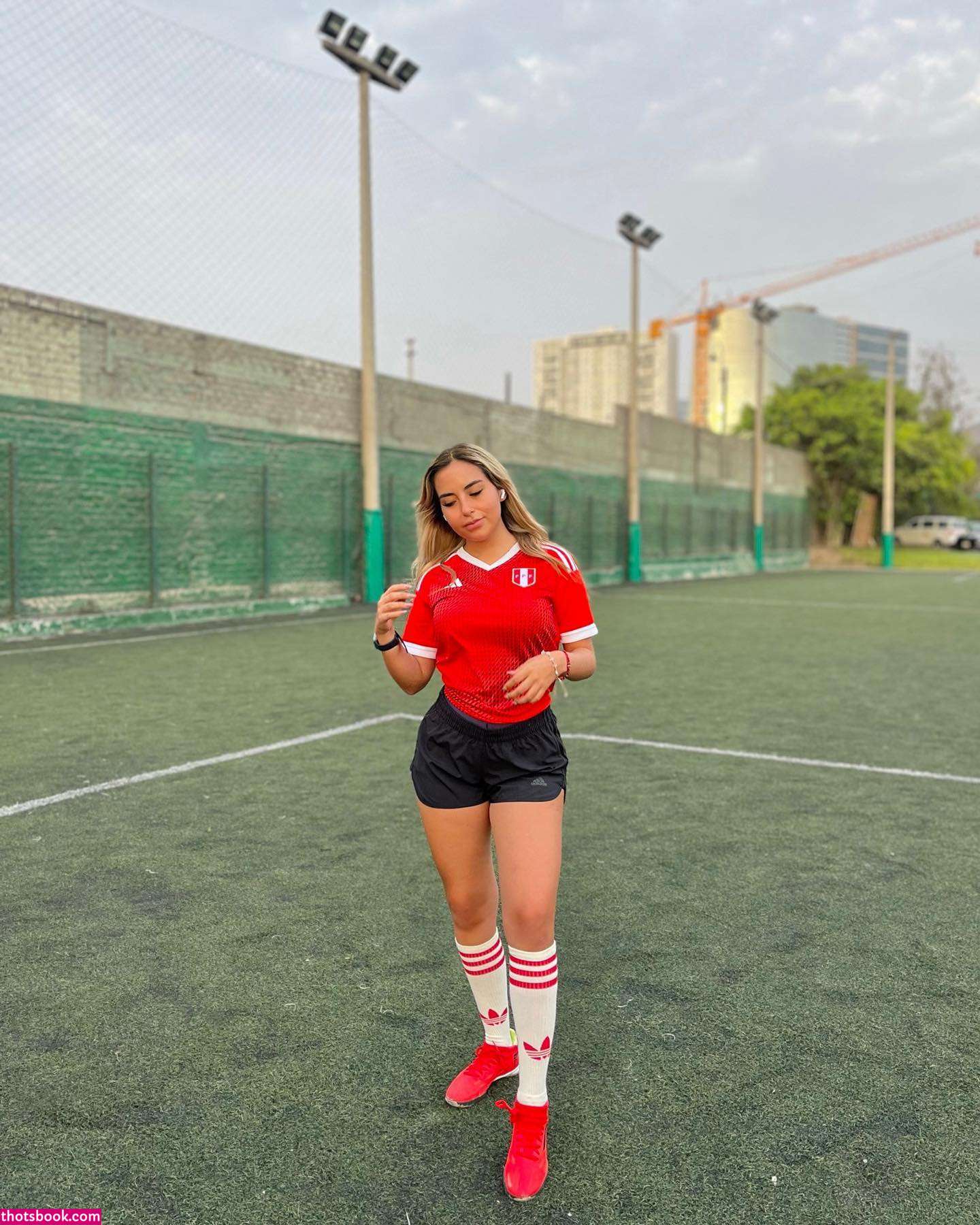 Nair Aliaga Photo #22