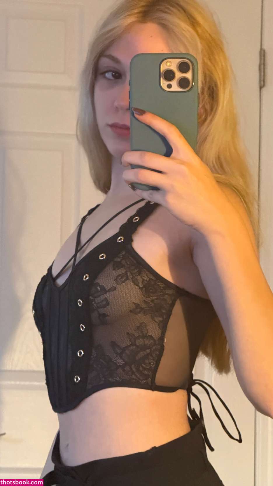 Ezgi Kasapcopur Photo #14