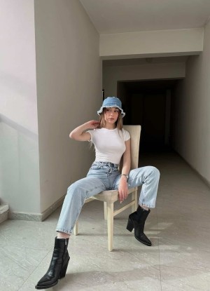 Ezgi Kasapcopur Photo #25