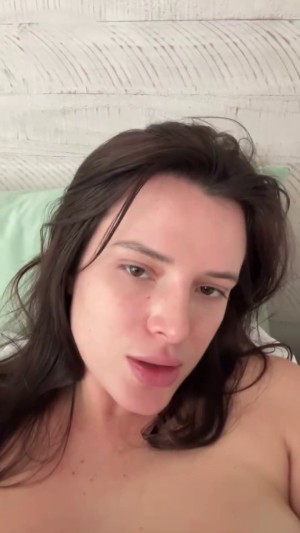 Bella Thorne Photo #392