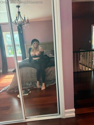 Chloe Lamb Photo #274