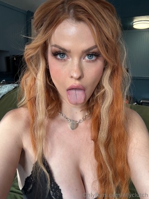 Elly Clutch Photo #709