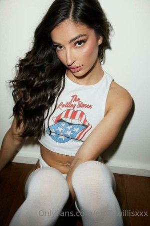 Emily Willis Photo #147