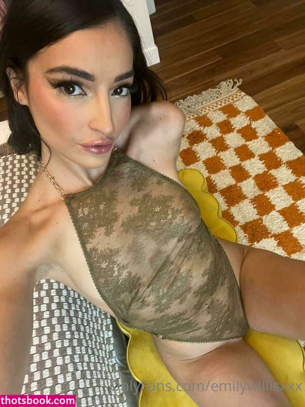 Emily Willis Photo #163