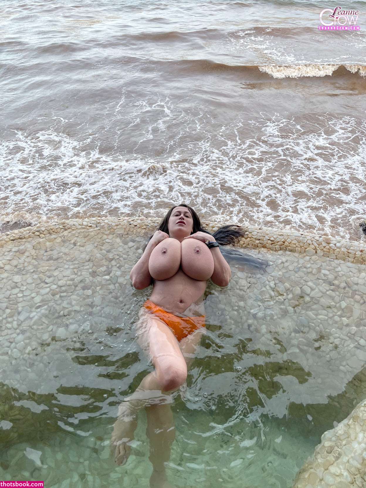 Leannecrow Photo #40