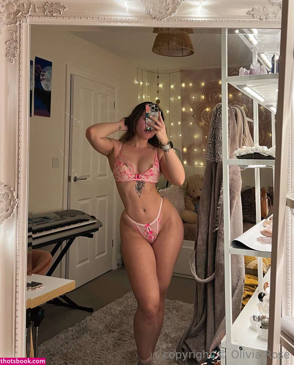 oliviaroseuk Photo #27