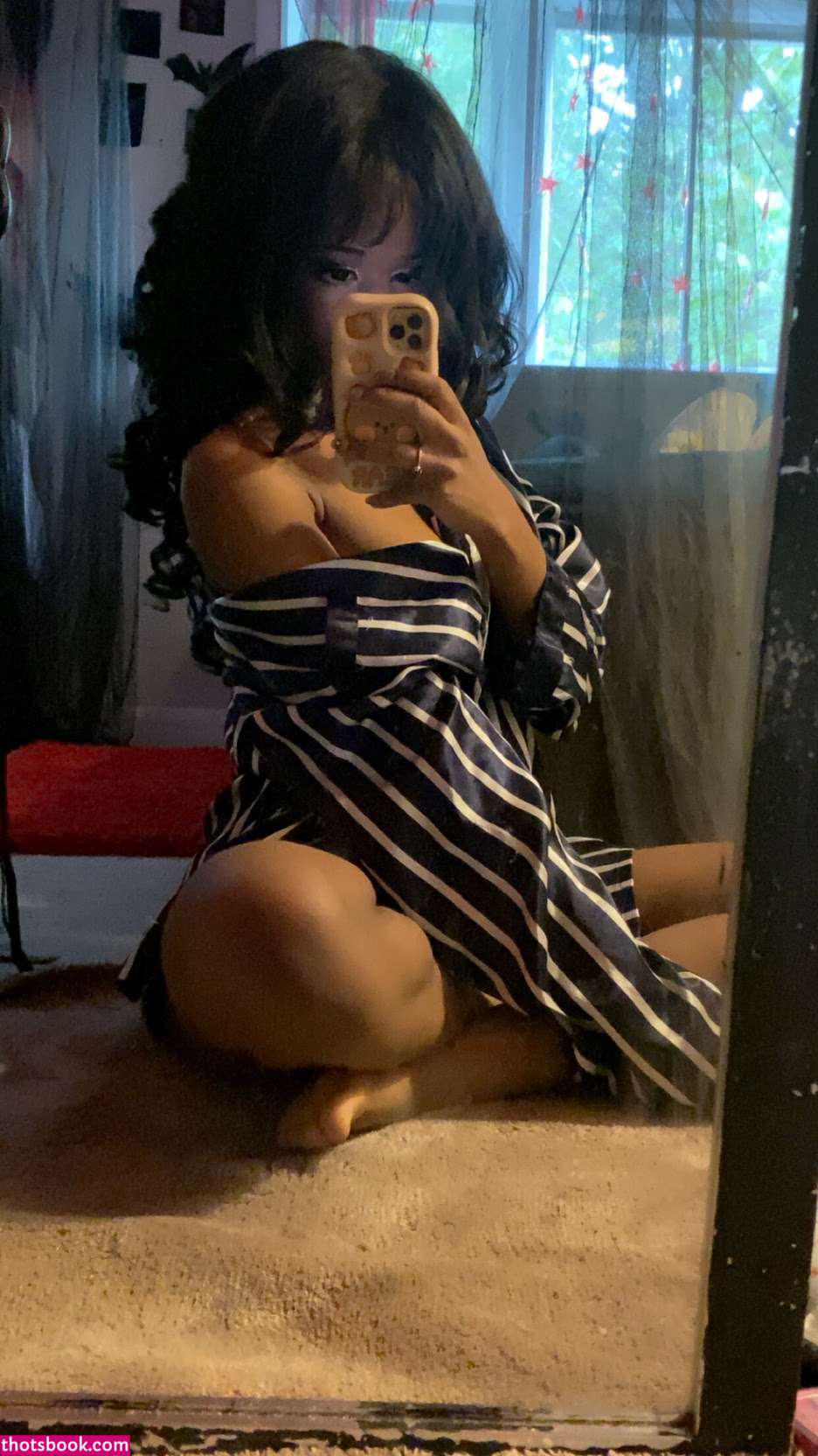 Thelovewitch942 Photo #5