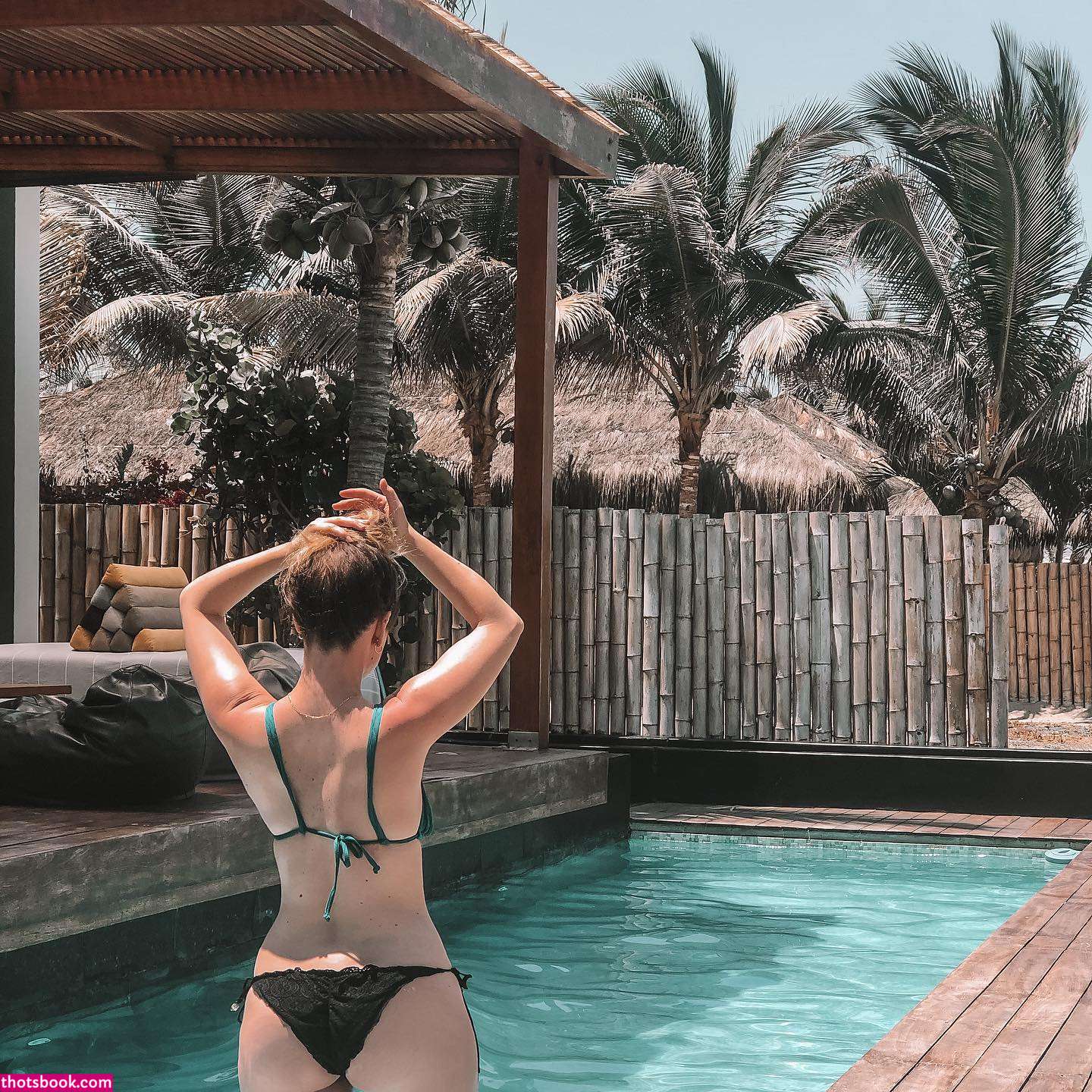 Carolain Cawen Photo #22