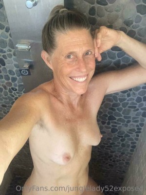 Junglelady52 Photo #35