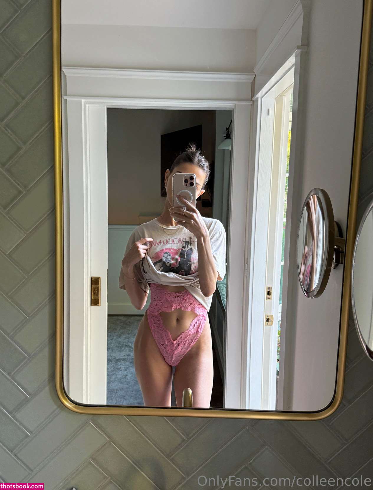 Colleen Cole Photo #248