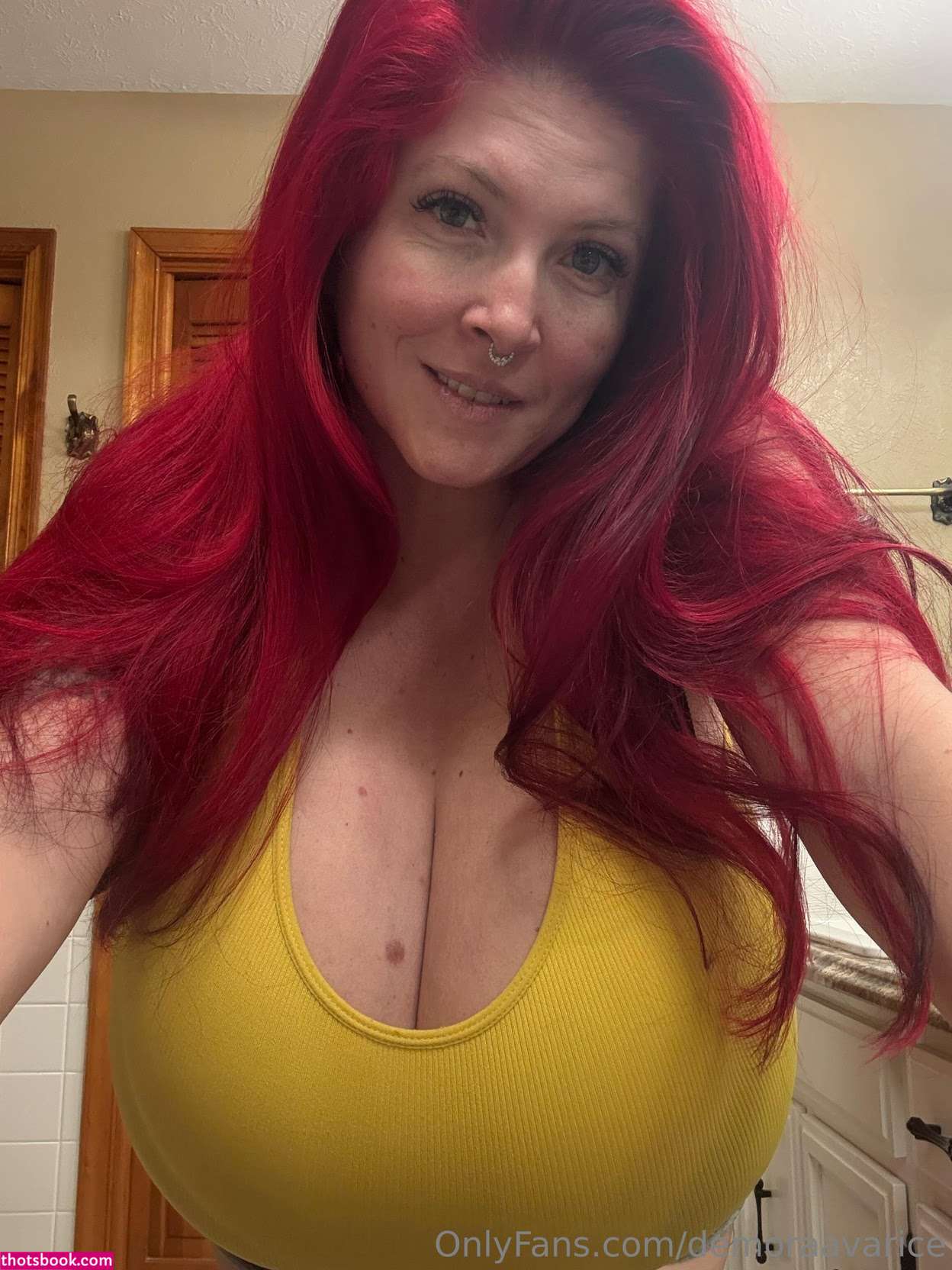 Demora Avarice Photo #389