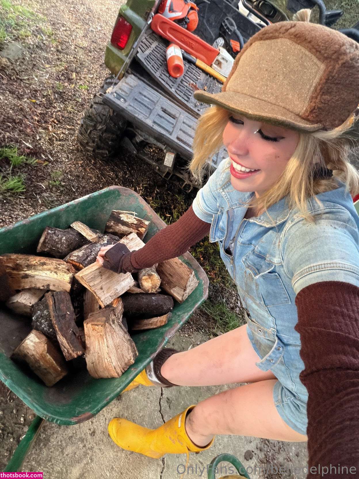 Belle Delphine Photo #8097