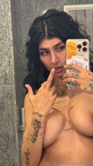 Mia Khalifa Photo #1085