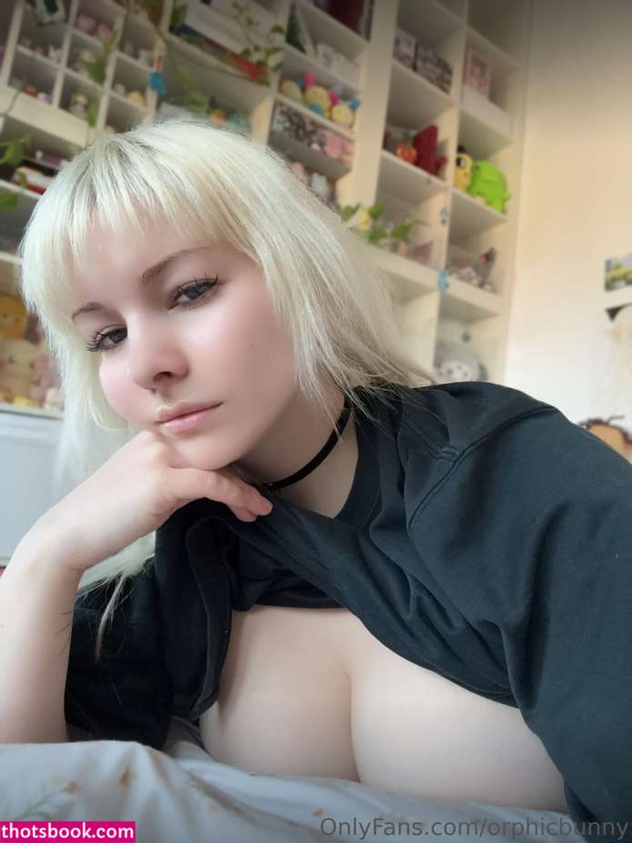 Monochromesan Photo #341