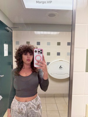 Rahyndee James Photo #223