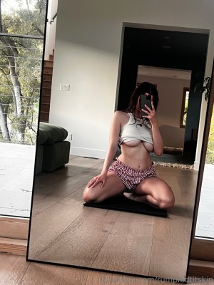 Sarah Mcdaniel Photo #148