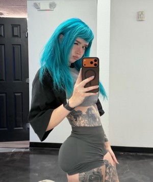 Strongwaifu Photo #239