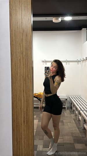 Julia Shine Photo #12