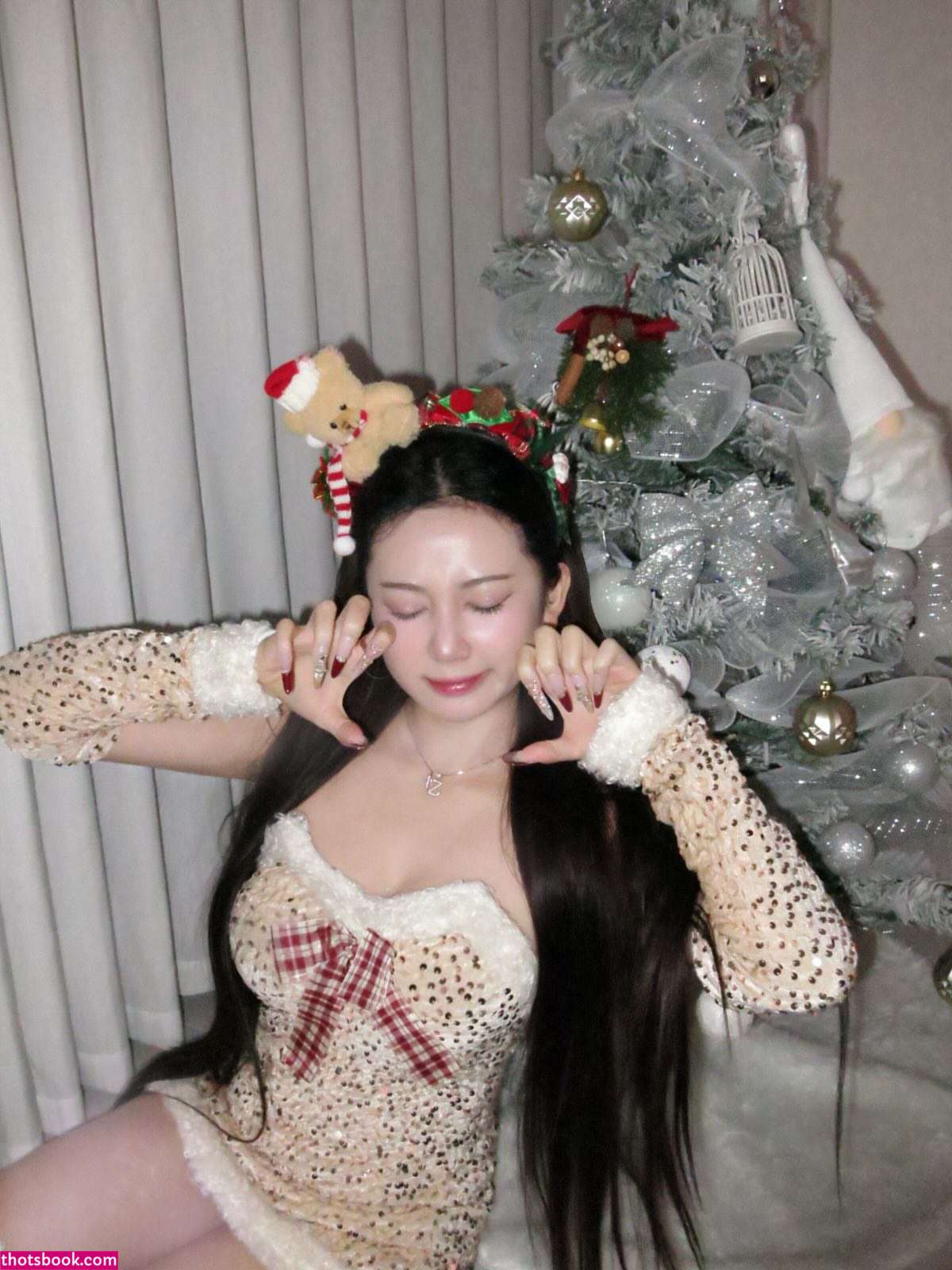 Laura Ziphora Photo #5