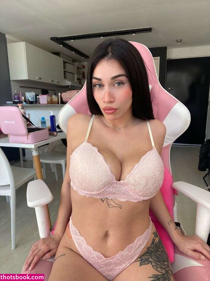 Lucia Quinn Photo #1