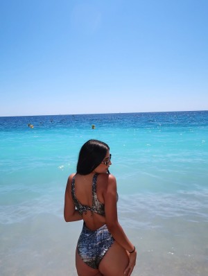 Nina Samuels Photo #2