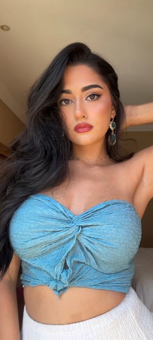 Nina Samuels Photo #40