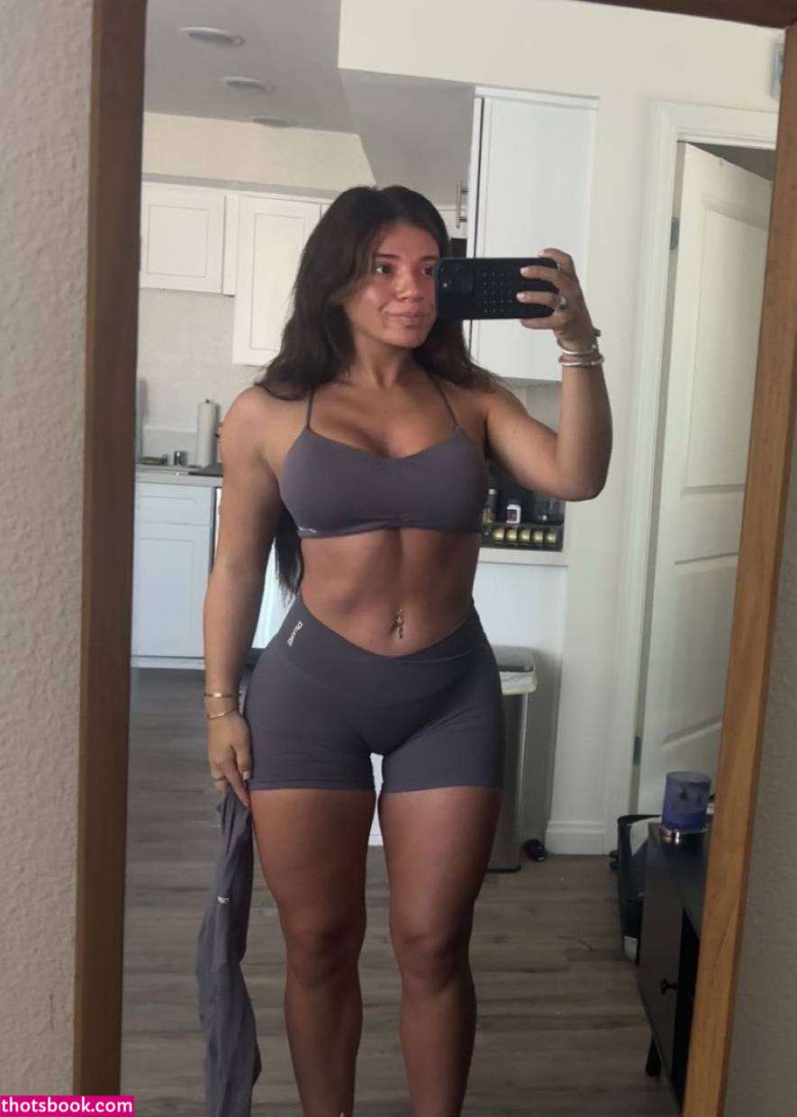 Kayla Manousselis Photo #136