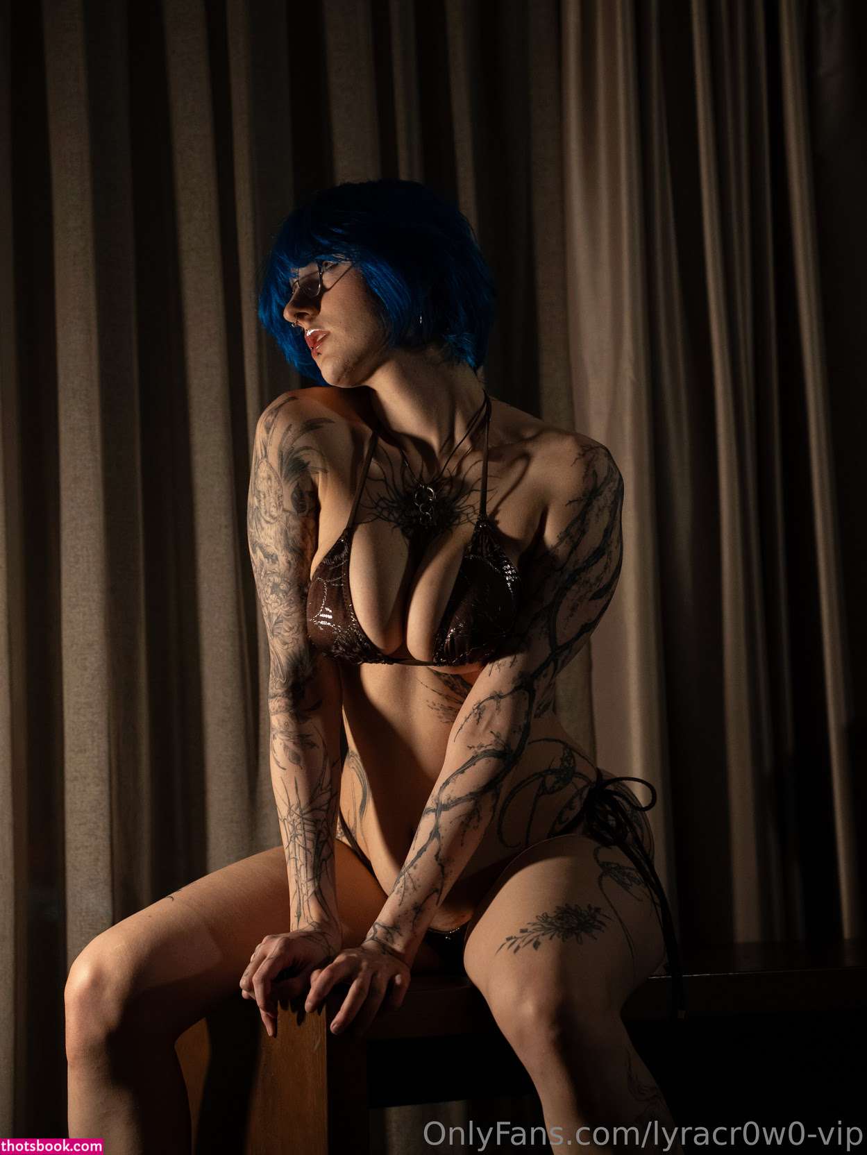 Lyra Crow Photo #1046