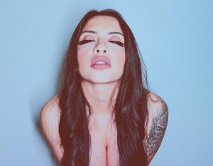 Izzyboo888 Photo #10