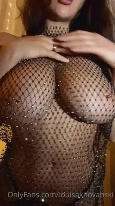 Louisa Khovanski Post #5