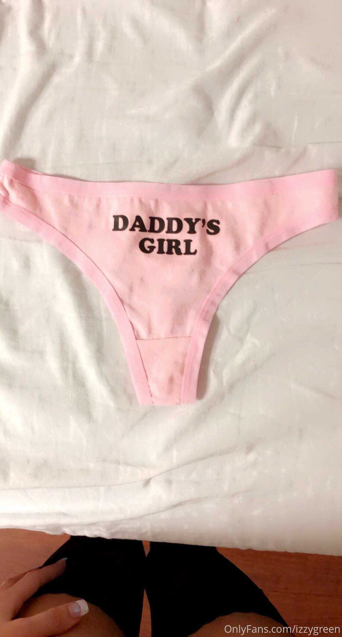 Izzy Green Photo #18