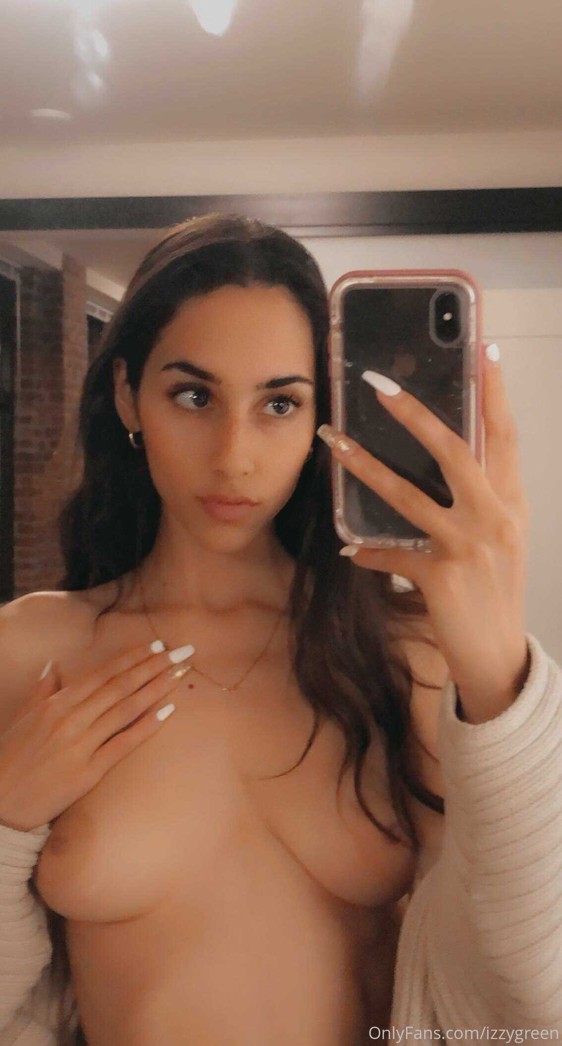 Izzy Green Photo #87