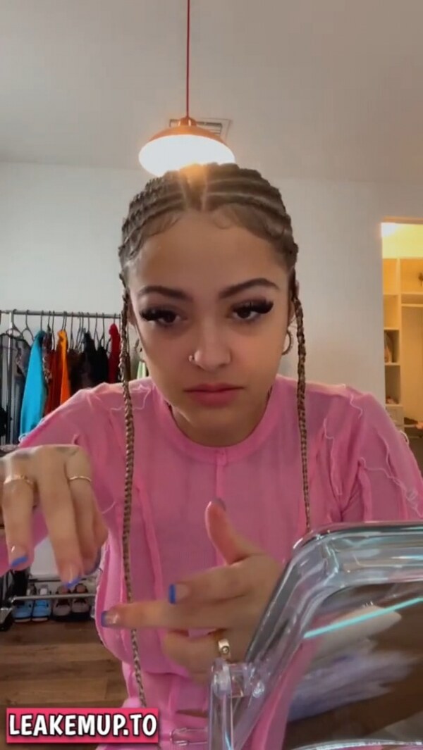 Malu Trevejo Post #96