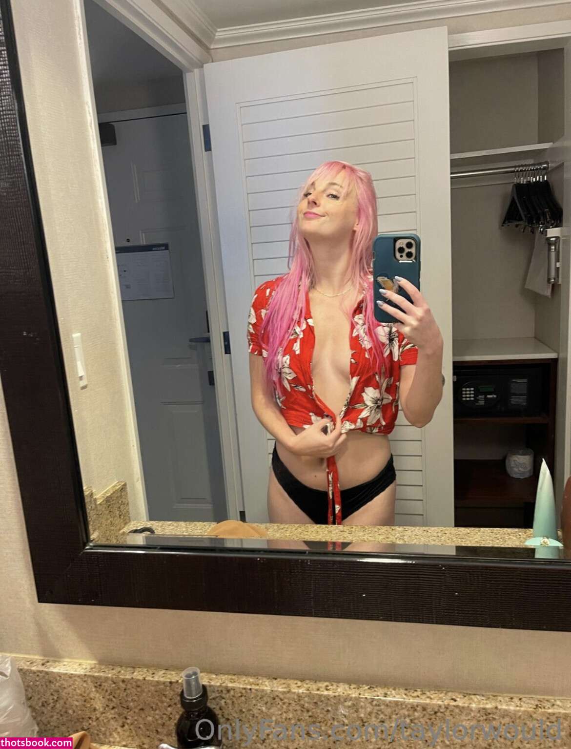 Taylorwould Photo #67