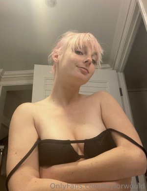 Taylorwould Photo #71