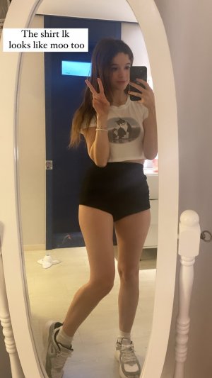 Abitrebecca Photo #8