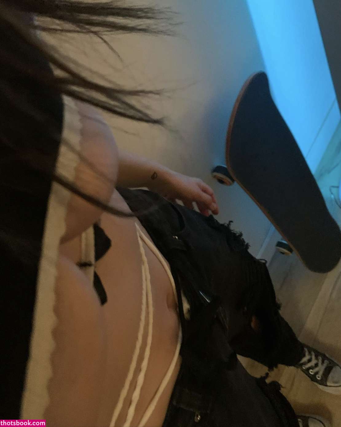 Caelydavis Photo #12