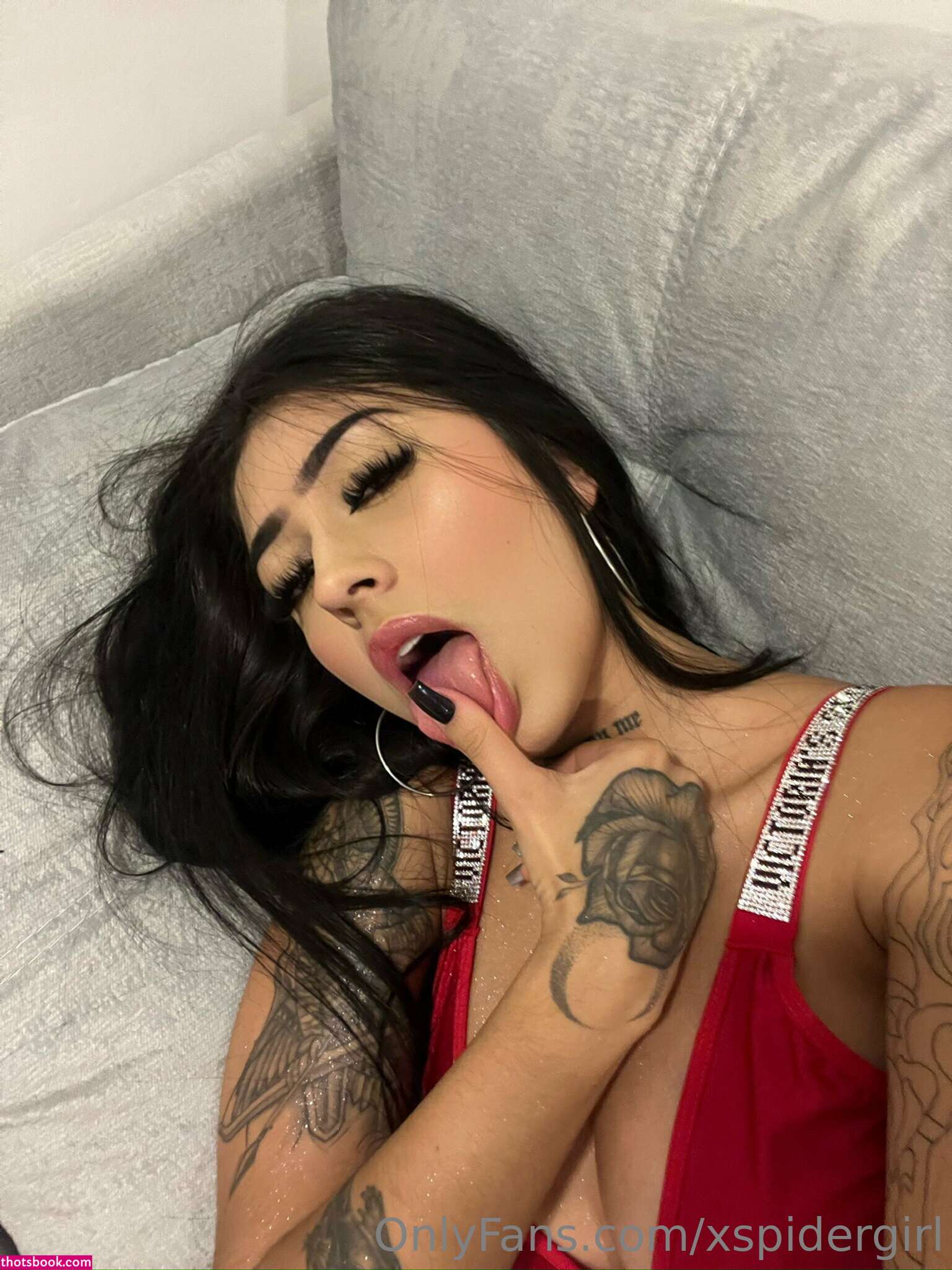 Manuela Castano Photo #26