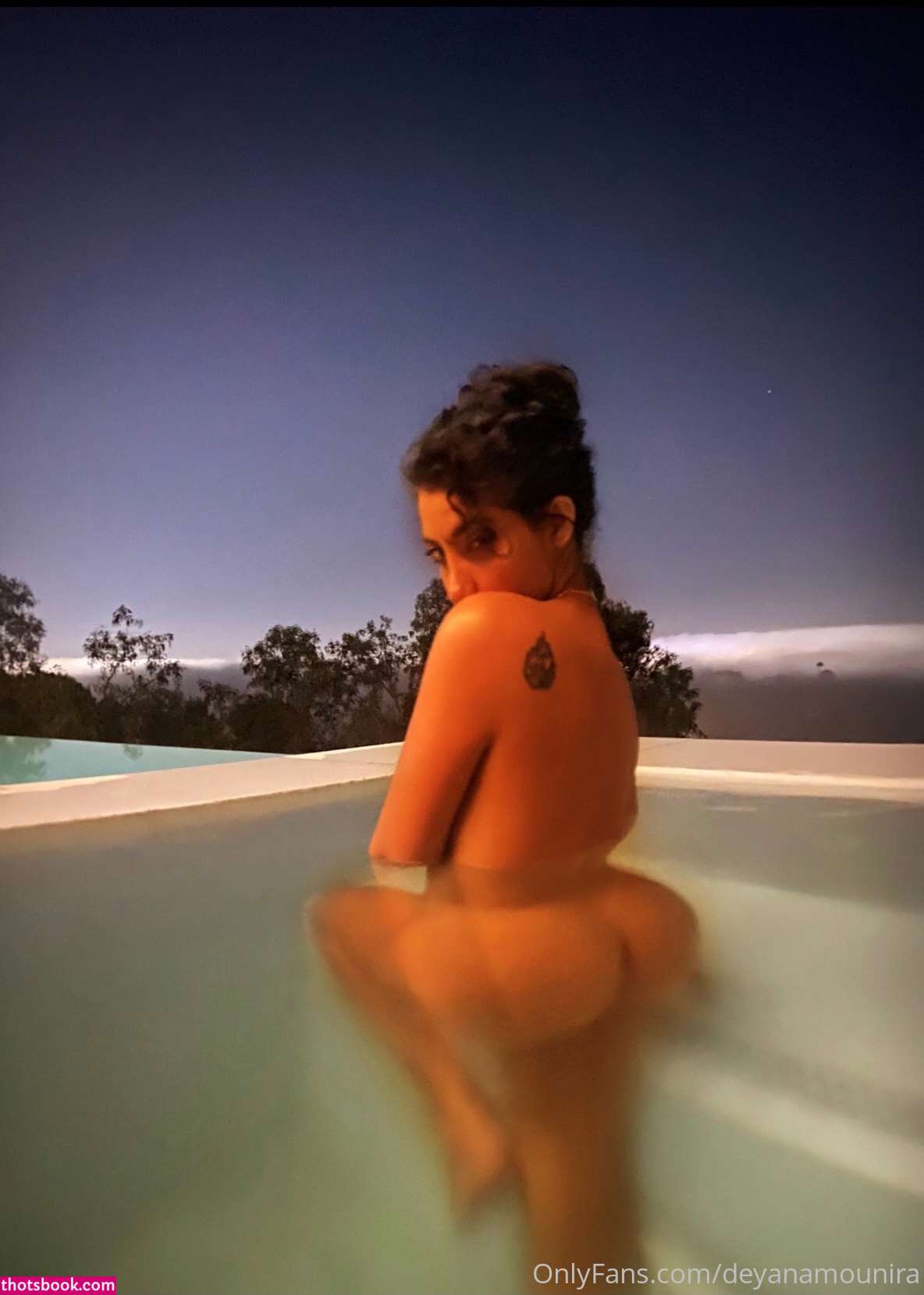 Deyana Mounira Photo #20