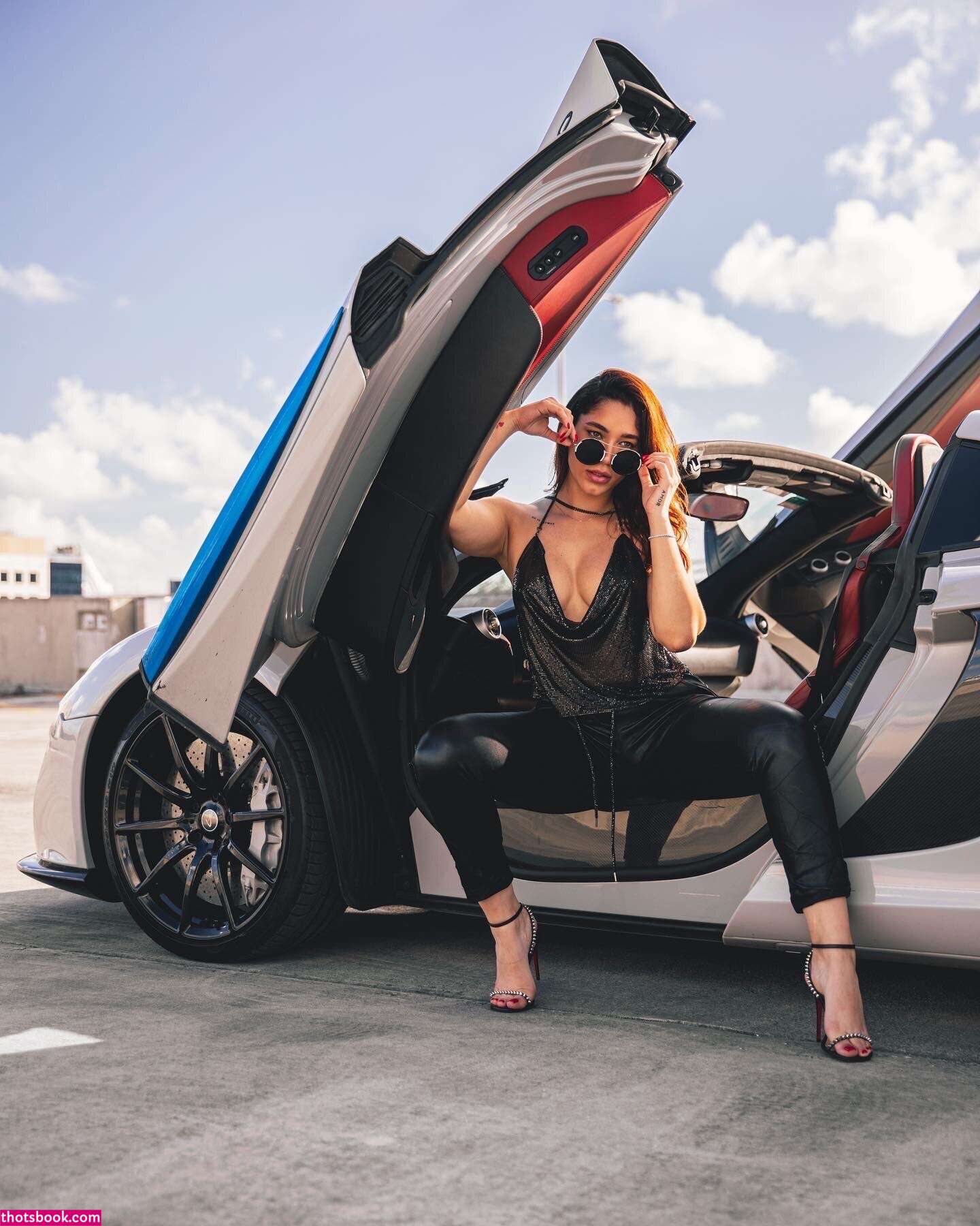 Beronika Martinez Photo #28