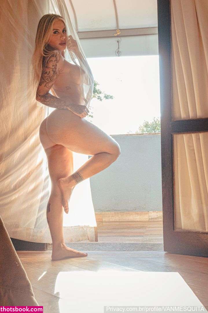Vanessa Mesquita Photo #81